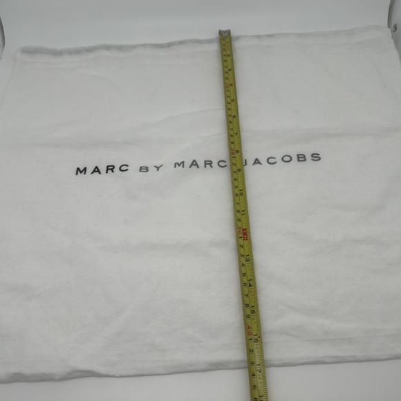 Marc by Marc Jacobs Dust Cover for Handbags - Picture 2 of 2